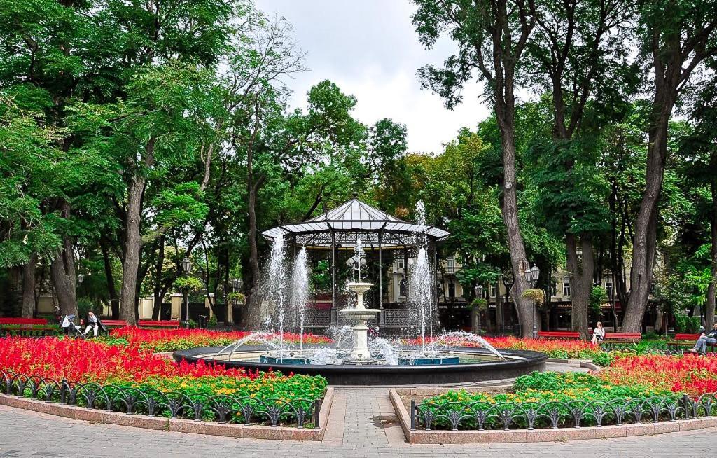 Langery Residence Central Apartments Одесса Экстерьер фото